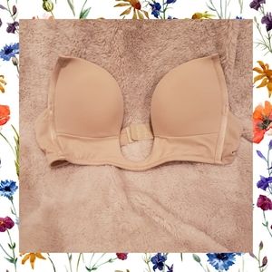 Victoria’s Secret Deep Plunge Bra Nude
